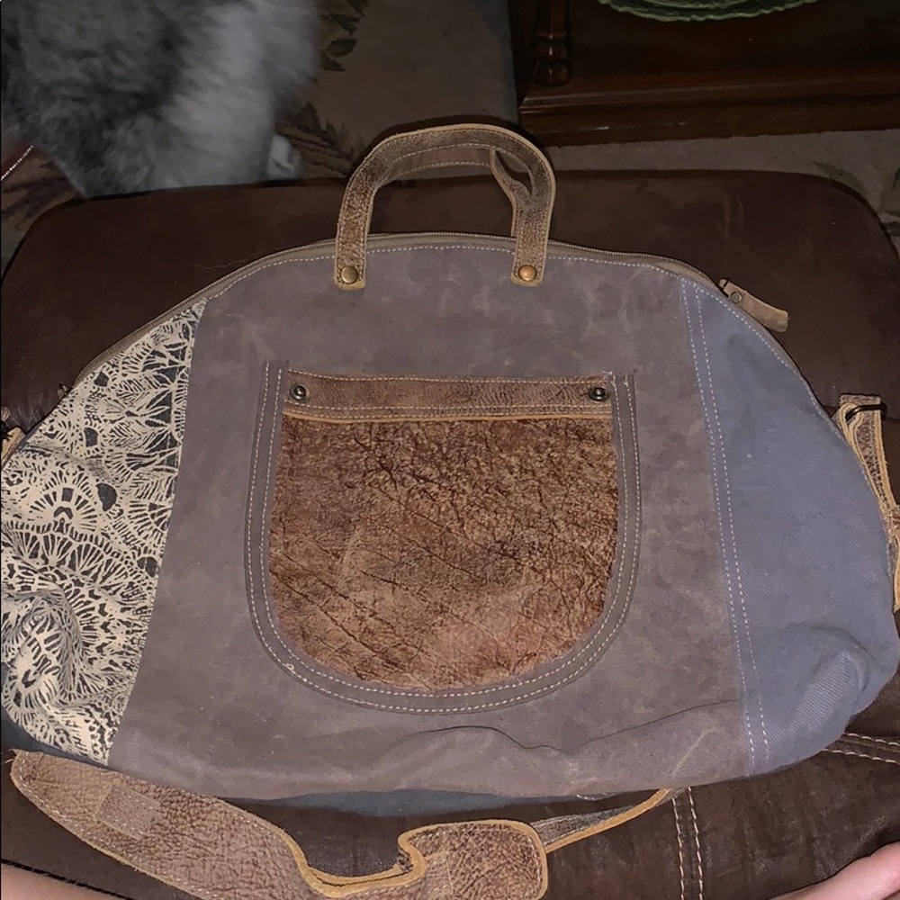 Myra bag